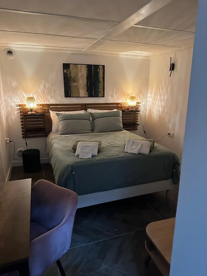 Logement Guenot Pour 5 Personnes Sur Paris 11 0*,